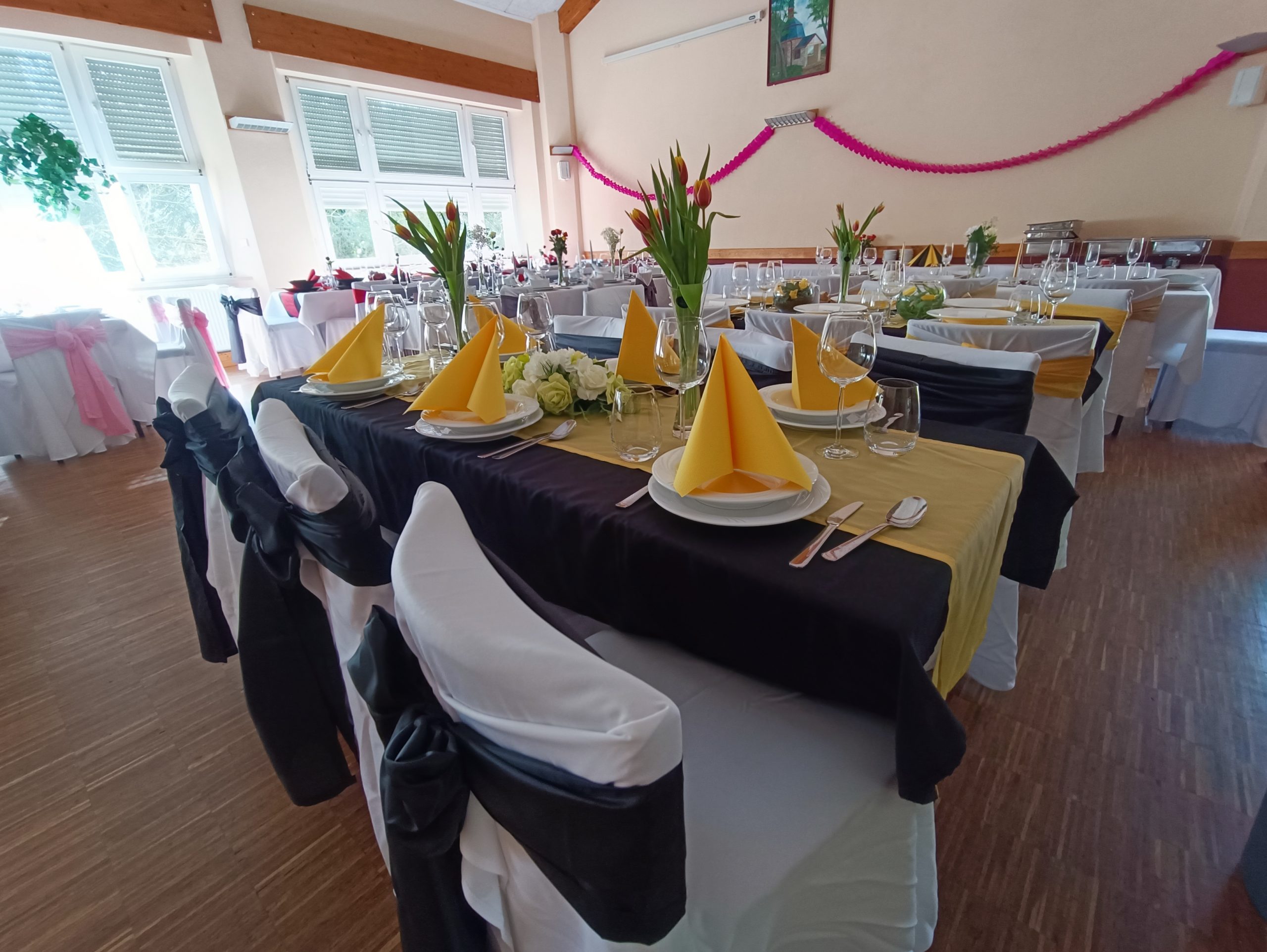 ED-Party Service Tischarragement